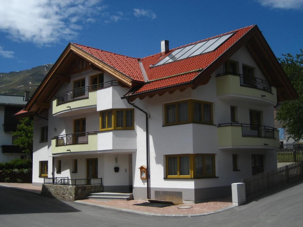 Apart Bergkristall 세르파우스 외부 사진